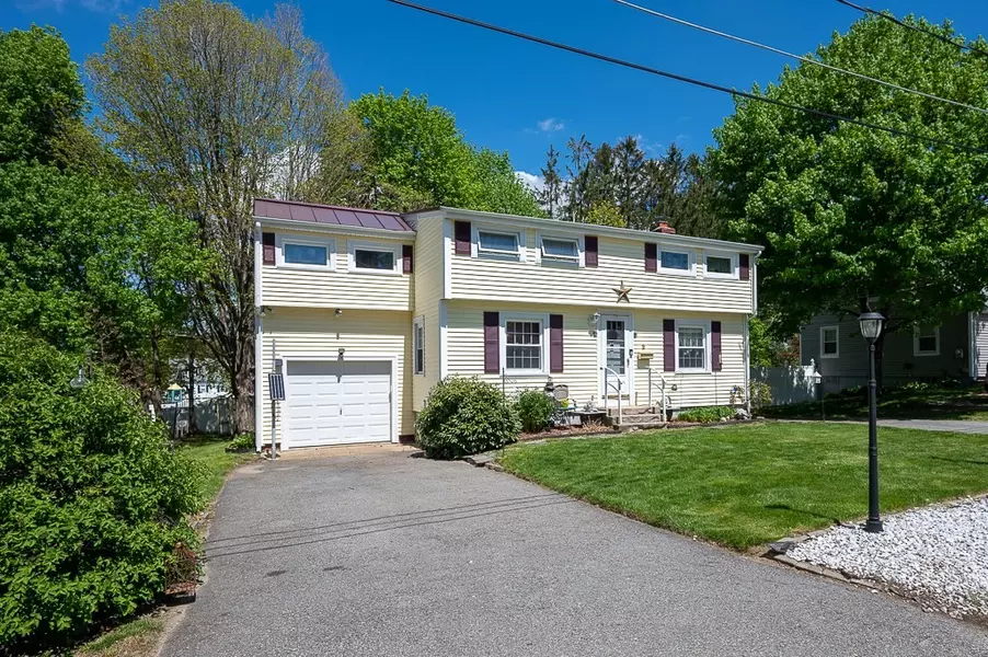 2 John St, Holden, MA 01520