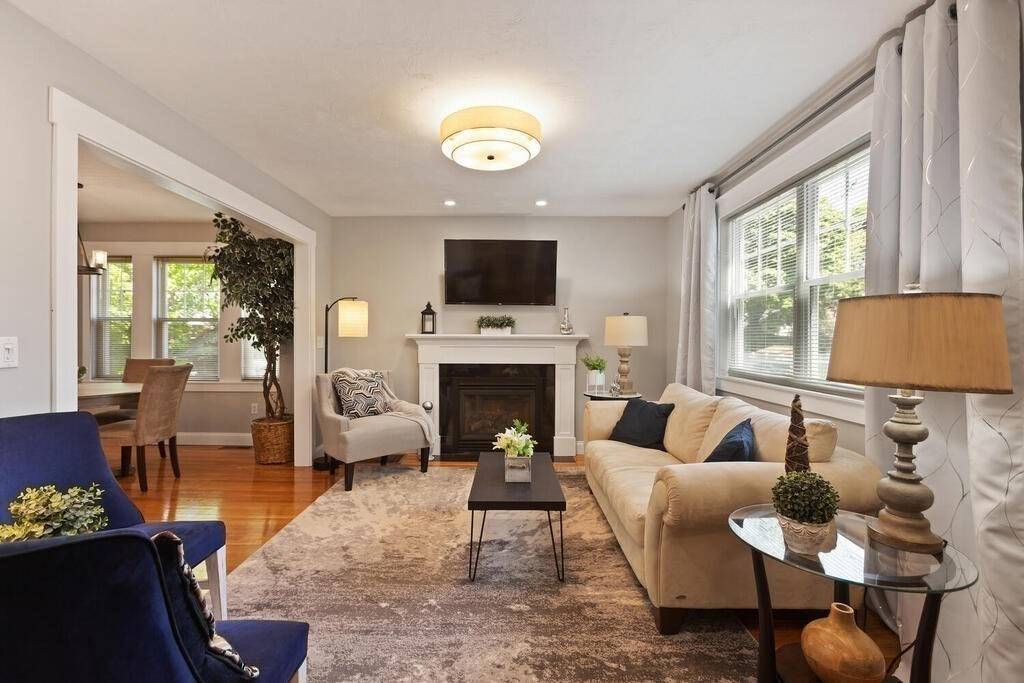 Medford, MA 02155,11 Crowley Rd