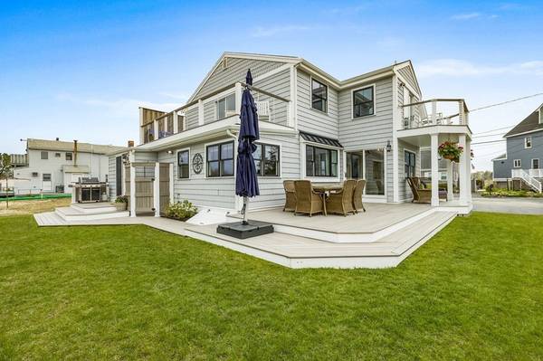 78 Parker St, Marshfield, MA 02050