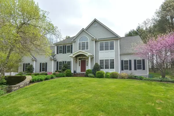 6 Alex Cir, Franklin, MA 02038