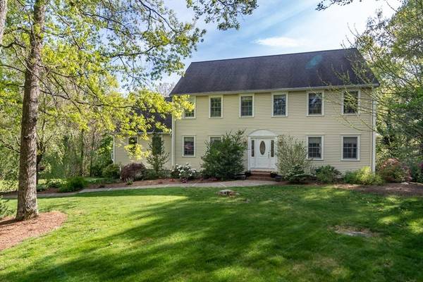 27 Windsor Drive, Foxboro, MA 02035