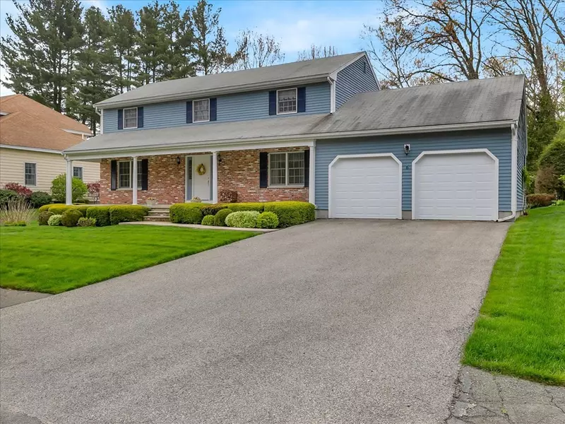 6 College Pond Dr, Danvers, MA 01923