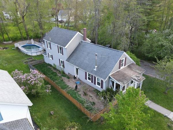 26 Willow St, Winchendon, MA 01475