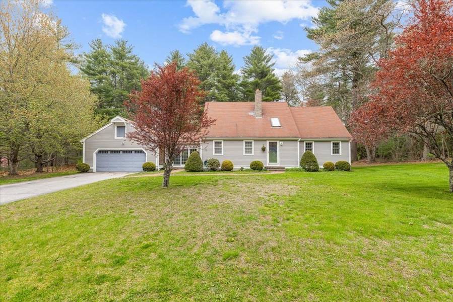 8 Toby Ln, Plympton, MA 02367