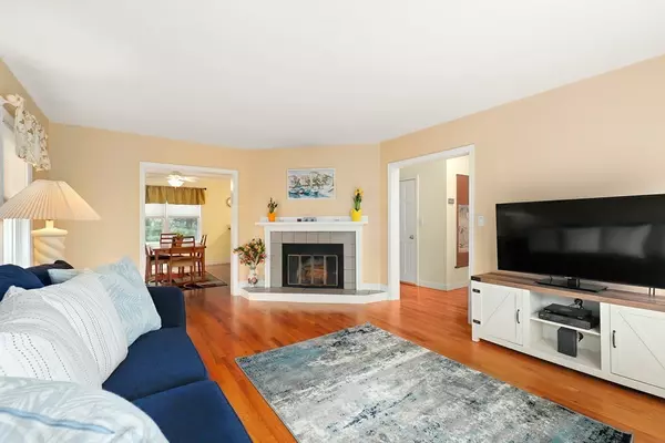 Watertown, MA 02472,104 Coolidge Hill Rd #9