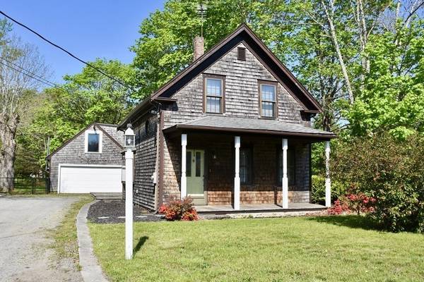 439 County Rd, Rochester, MA 02770