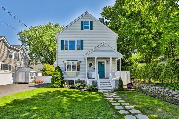 44 Pine St, Wakefield, MA 01880