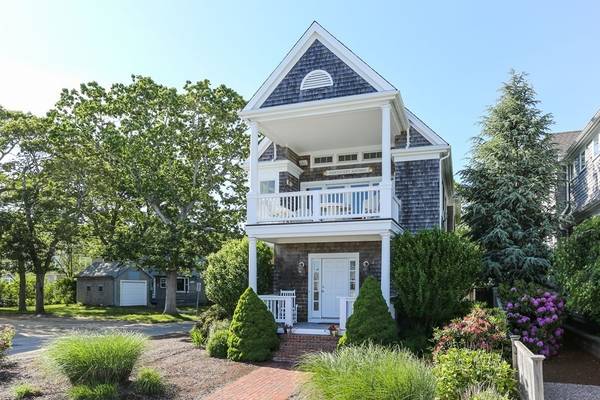 20 Nantucket Ave, Falmouth, MA 02540