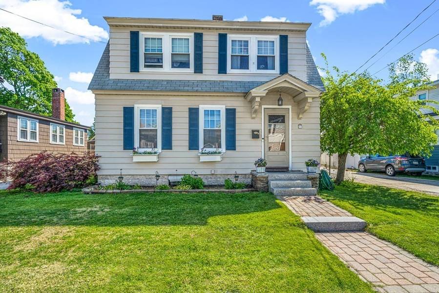 37 Russell St, Nashua, NH 03060