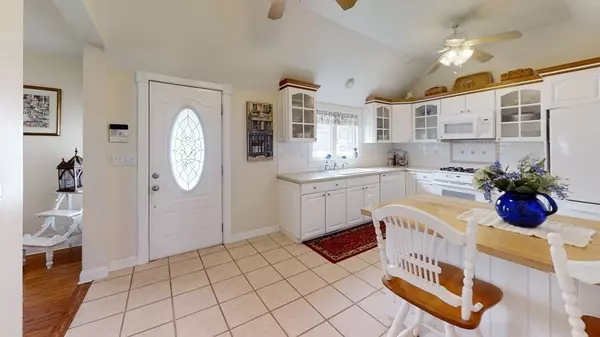 Wareham, MA 02558,12 Grove St