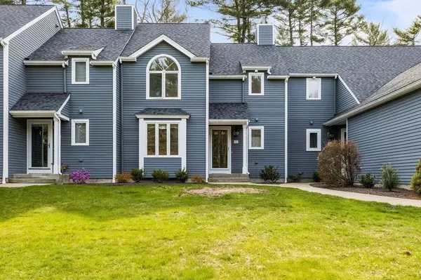 52 Bay Farm Rd #52, Duxbury, MA 02332