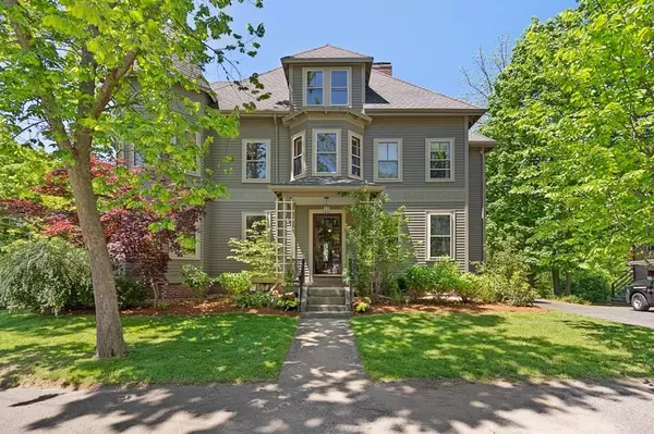 33 Cedar Ave, Stoneham, MA 02180