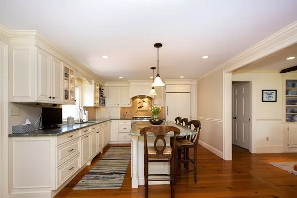 Cohasset, MA 02025,22 Bancroft Rd