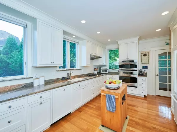 Watertown, MA 02472,46 Barnard Avenue #46