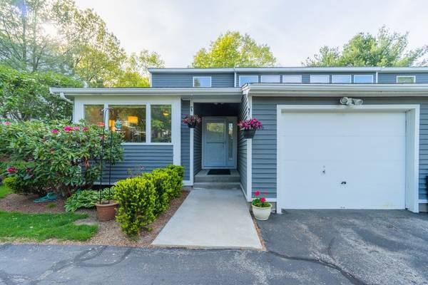 36 Edward Dr #36, Winchester, MA 01890