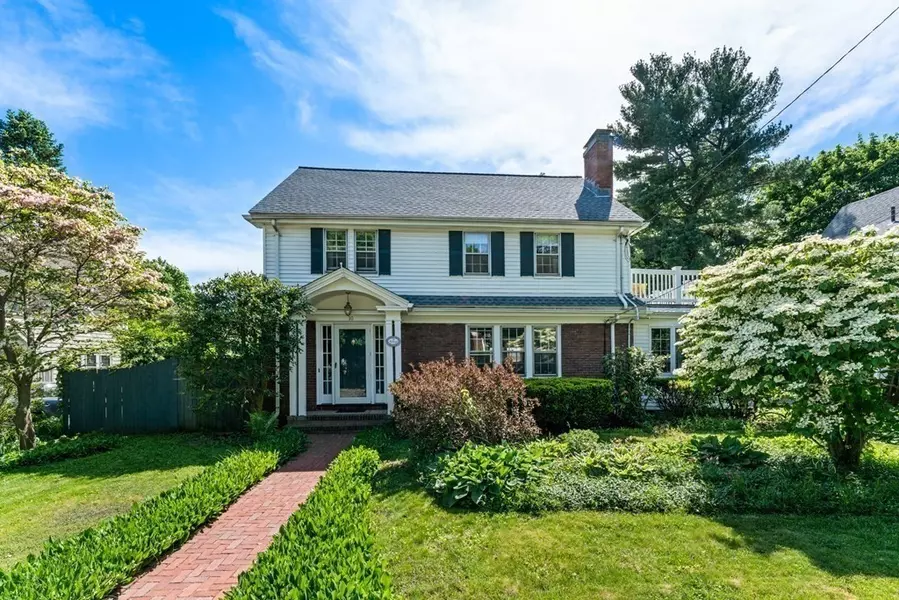 10 Lindbergh Ave, Newton, MA 02465