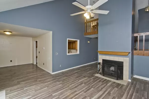 Enfield, CT 06082,3 Elm Mdws