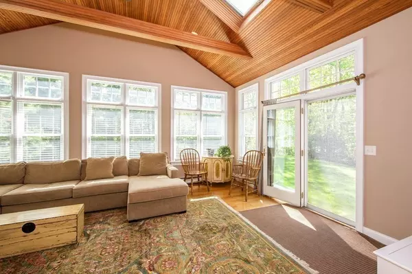 Cohasset, MA 02025,37 Aaron River Rd