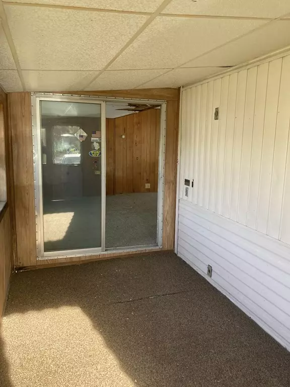 Wareham, MA 02538,2900 Cranberry Highway #26