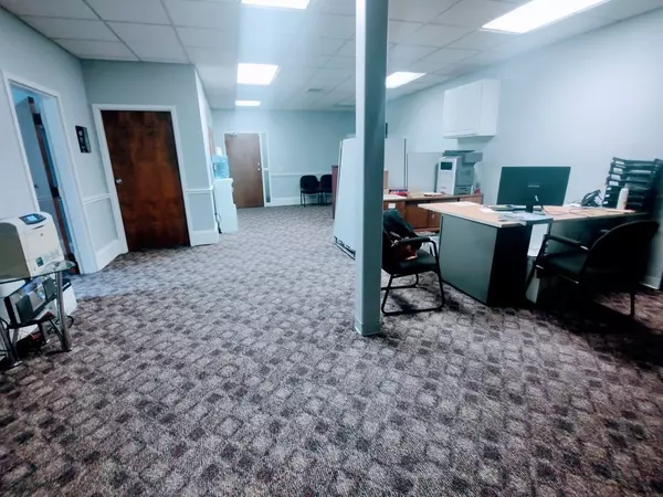 226 S Main St #8, Fall River, MA 02721