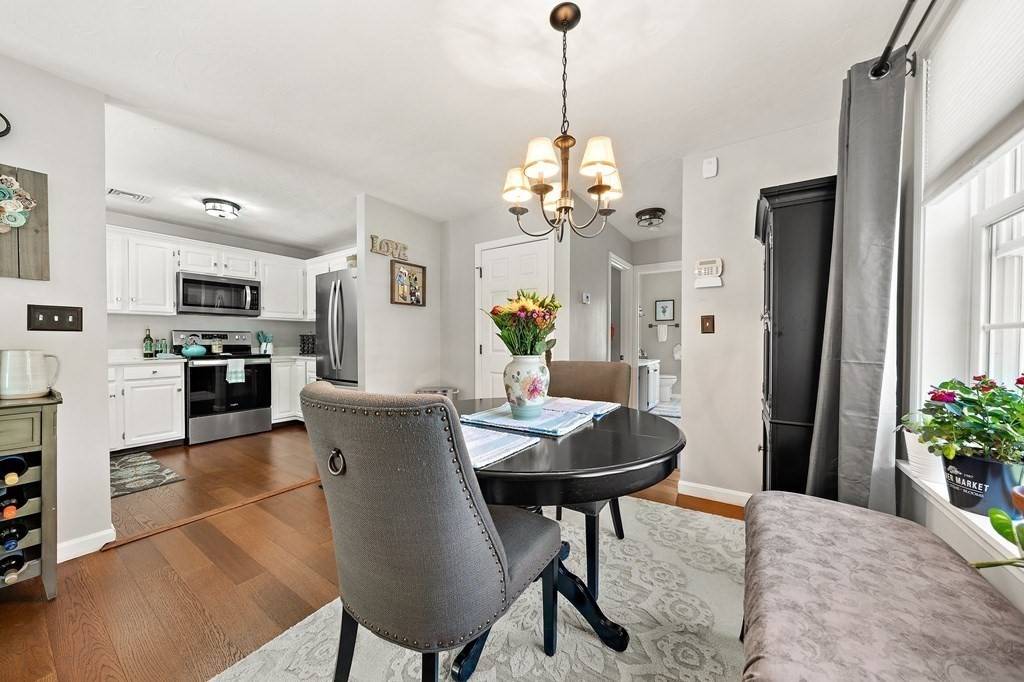 Rockland, MA 02370,20 Hobart Lane #20