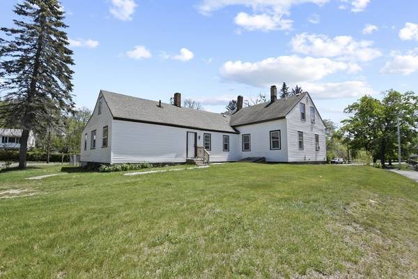 718 Chestnut Hill Avenue, Athol, MA 01331