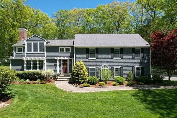 20 Apple Hill Lane, Lynnfield, MA 01940