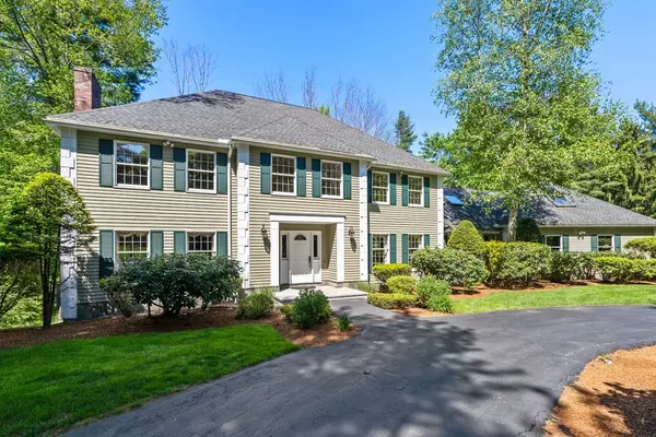 1 Sutton Place, Weston, MA 02493