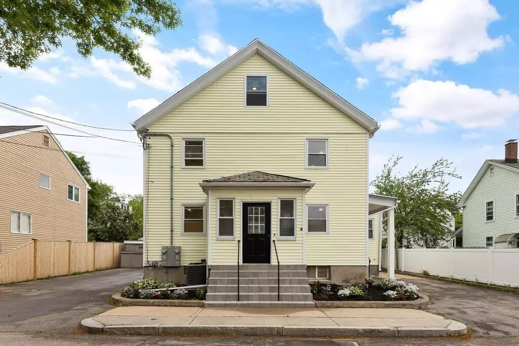 Watertown, MA 02472,7 Cozy St