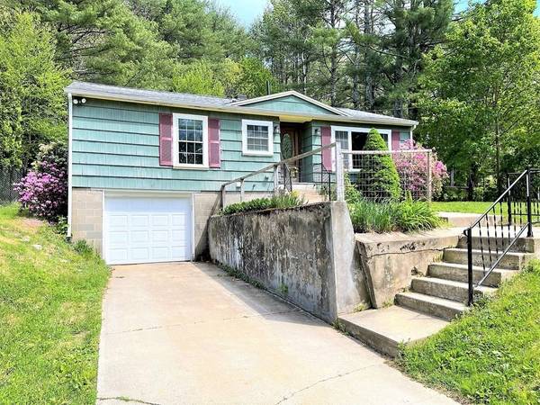 41 New Braintree Road, West Brookfield, MA 01585