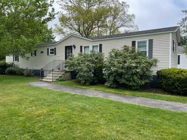 8 Green Holly Dr.,  Kingston,  MA 02364