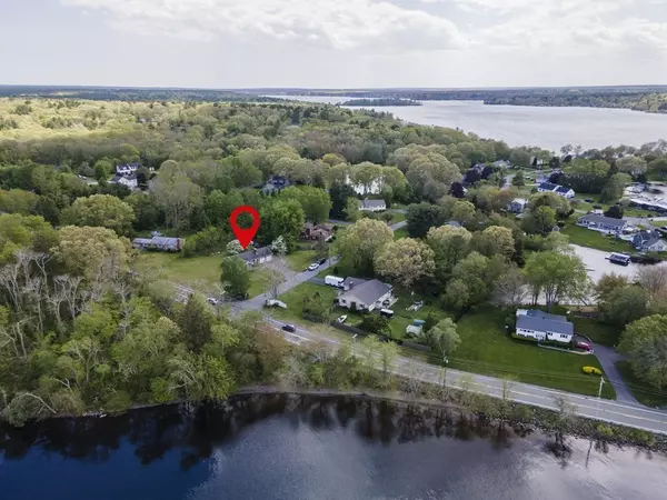Lakeville, MA 02347,1 Parkhurst Dr