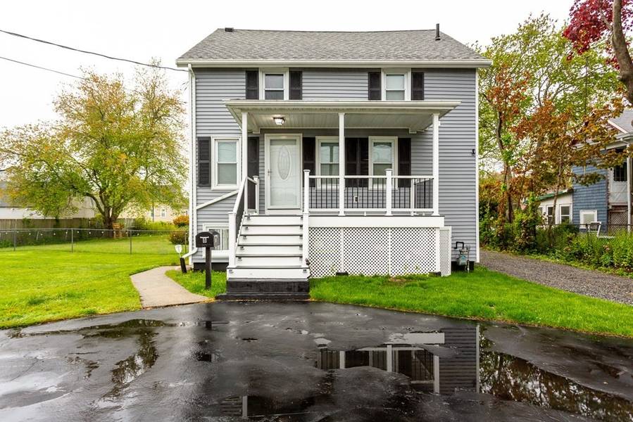 8 Perry St, Fairhaven, MA 02719