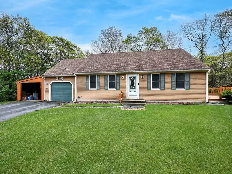 6 Oakwood Dr, Bourne, MA 02562