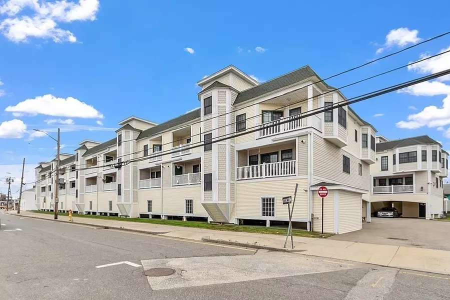 11 Railroad Ave #A5, Salisbury, MA 01952