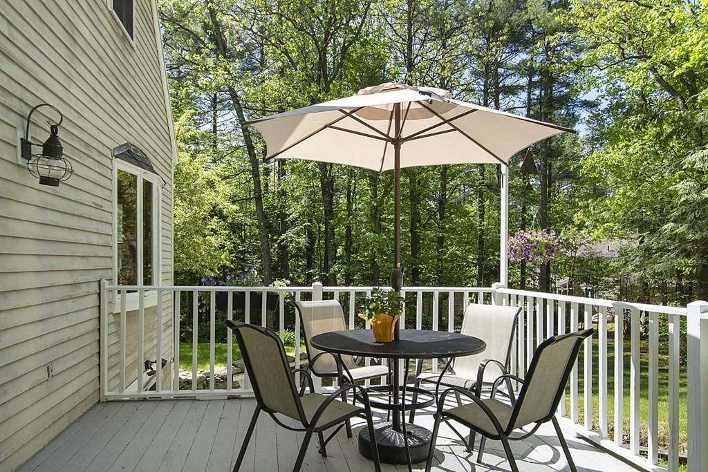 Hubbardston, MA 01452,7 Iroquois Ave