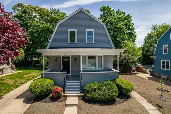 Fall River, MA 02720,165 Garden St