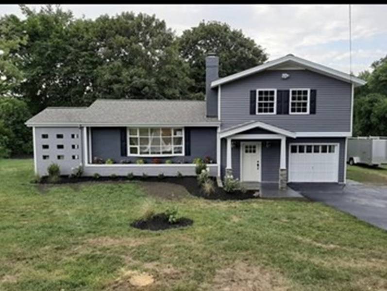 38 Broad St, Rehoboth, MA 02769