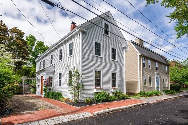 52 Milk St, Newburyport, MA 01950