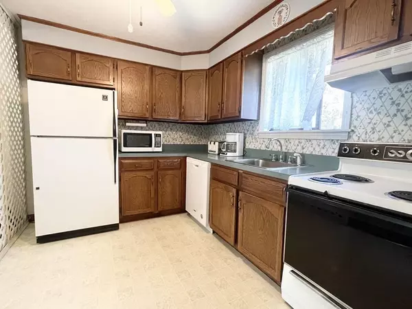 Agawam, MA 01001,50 Beekman Drive #50