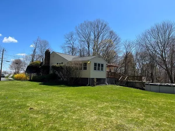 Sutton, MA 01590,148 Hartness Rd