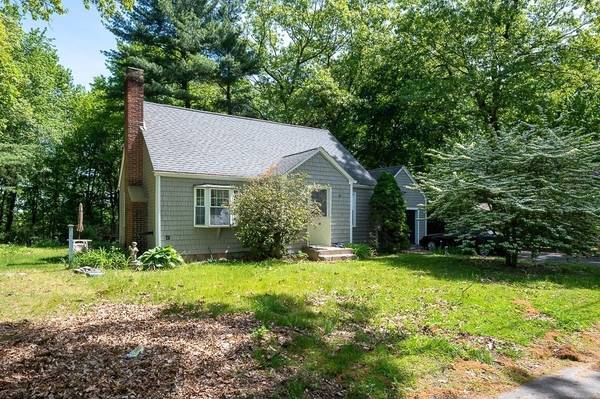 15 Idlewood Dr, Auburn, MA 01501