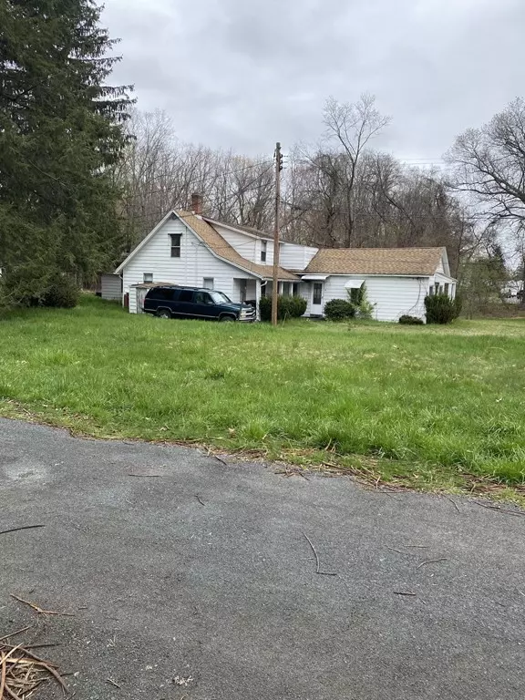 Agawam, MA 01001,960 Springfield