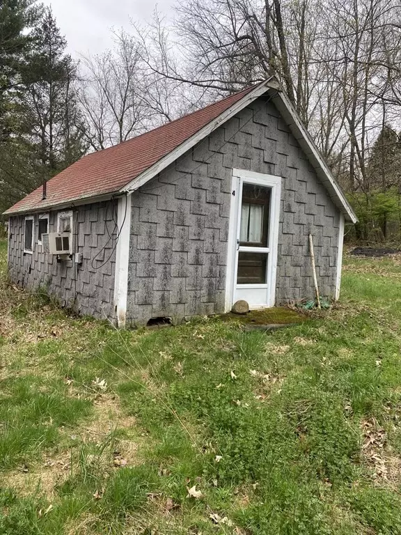 Agawam, MA 01001,960 Springfield