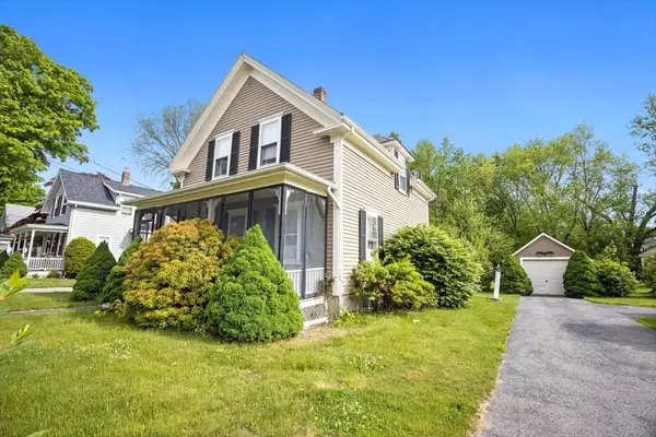 33 North St, Middleboro, MA 02346