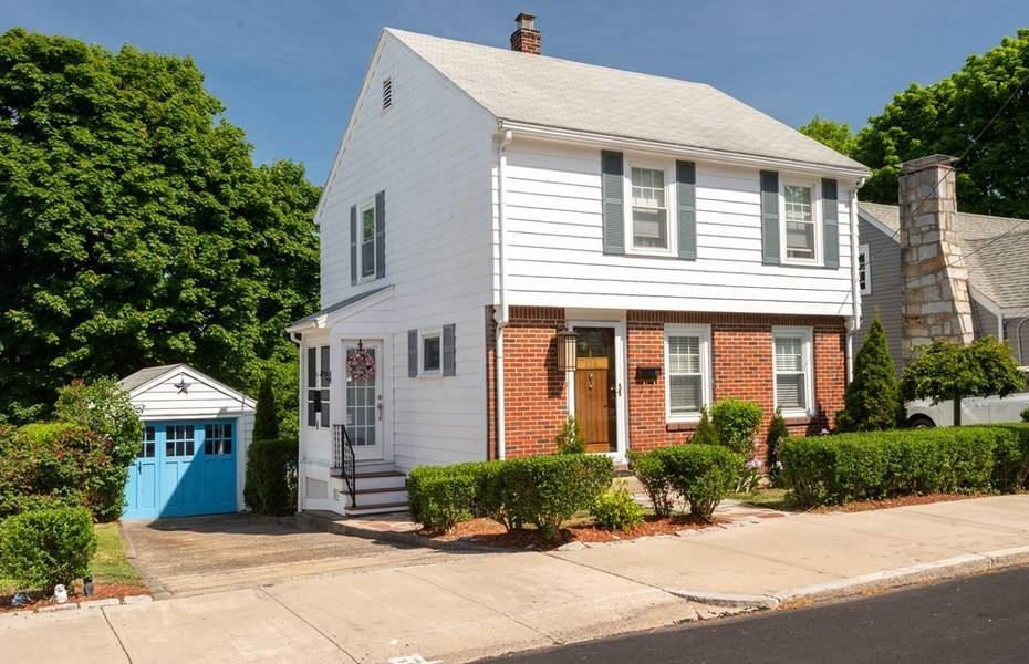 126 Pine Grove Ave, Lynn, MA 01904