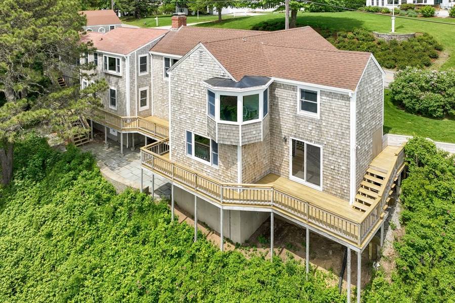 85 Holbrook Ave, Wellfleet, MA 02667