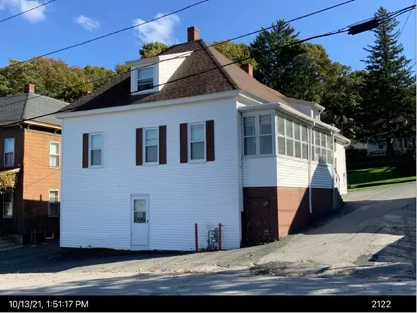 67 Oak Street, Clinton, MA 01510