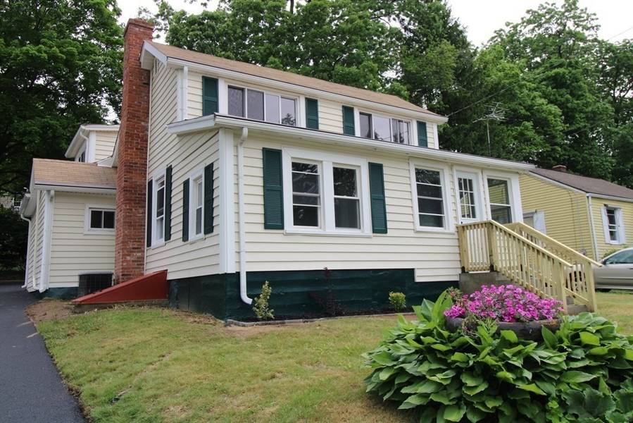 63 Birchland Ave, East Longmeadow, MA 01028