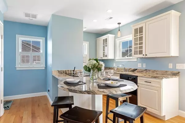 Duxbury, MA 02332,237 Gurnet Rd